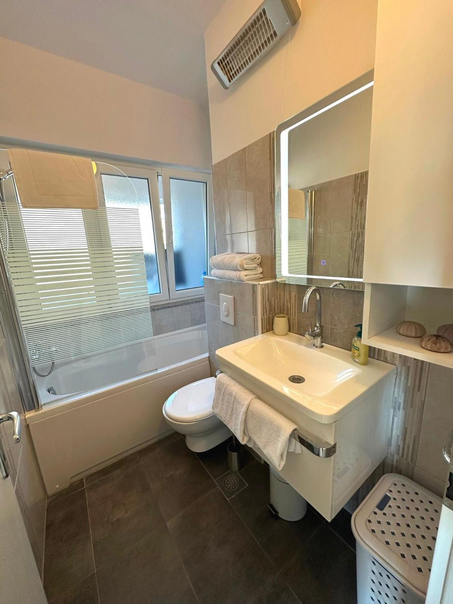 Spacious 3Bdr App In Center "Sunny Bayside" زادار المظهر الخارجي الصورة