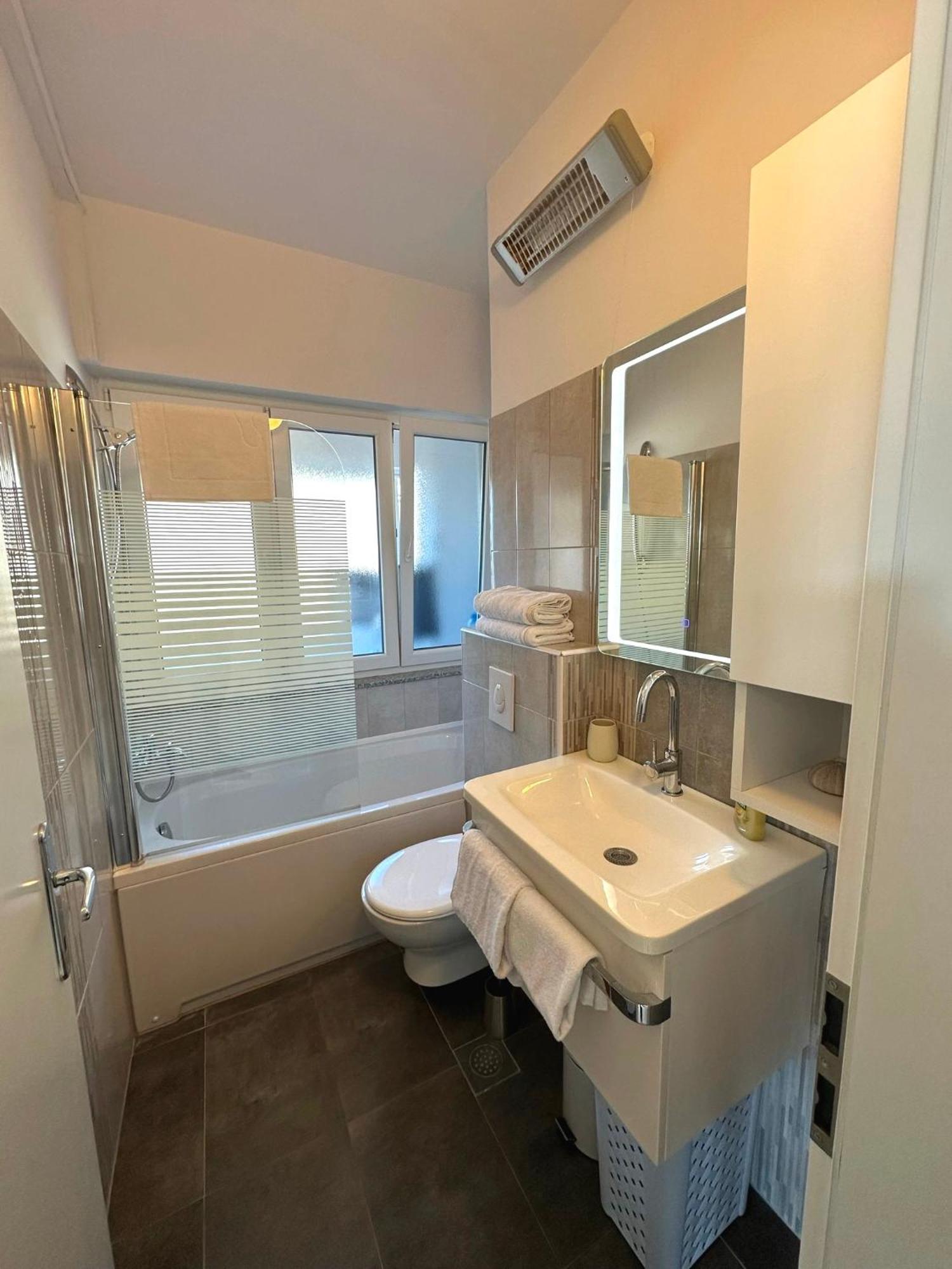 Spacious 3Bdr App In Center "Sunny Bayside" زادار المظهر الخارجي الصورة